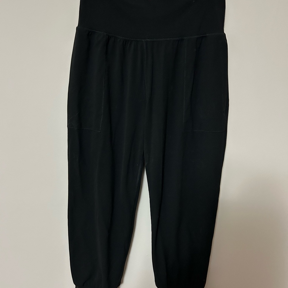 Athleta Salutation Cropped Joggers Women’s Medium